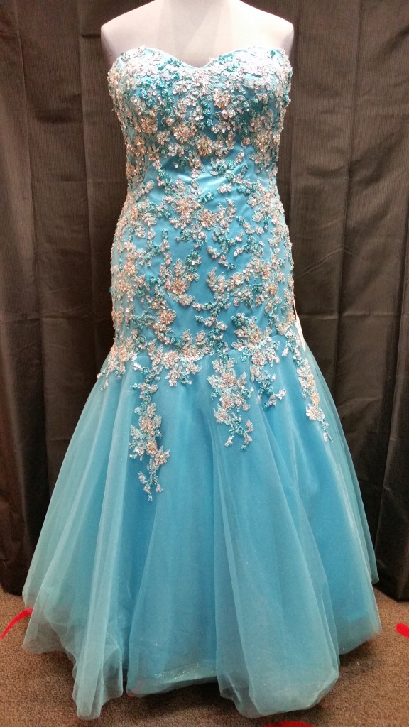 plus size lace prom dress