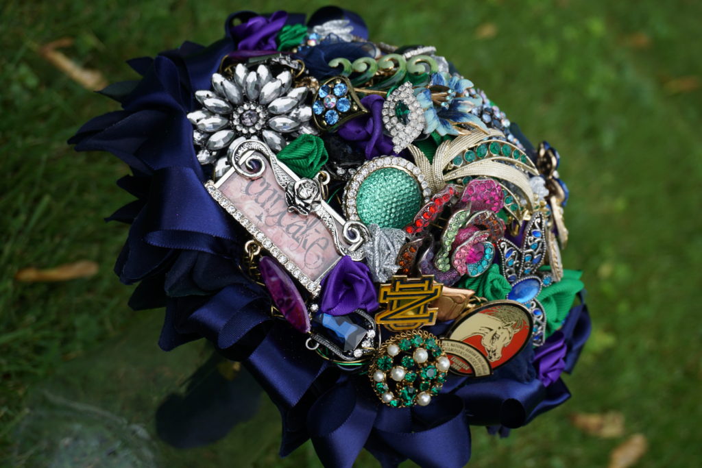 erika-plus-size-brooch-bouquet