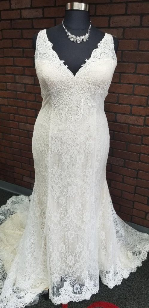 vneck textured lace mermaid wedding dress Los Angeles, CA