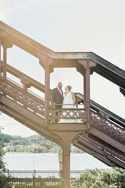 Outdoor wedding on the Hudson River