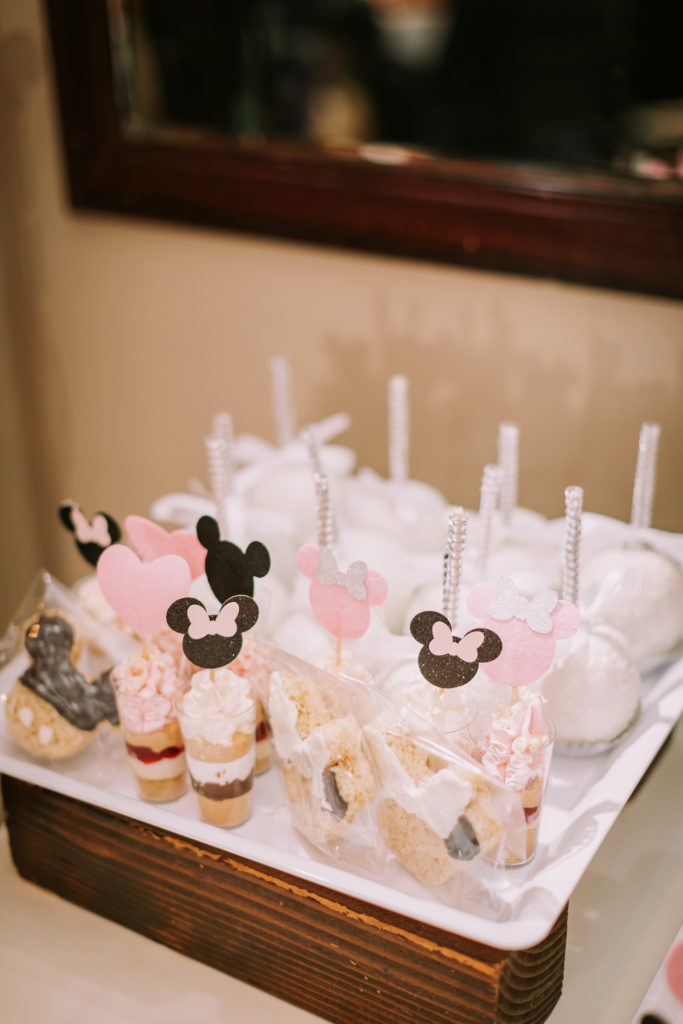 disney-themed-wedding-desserts