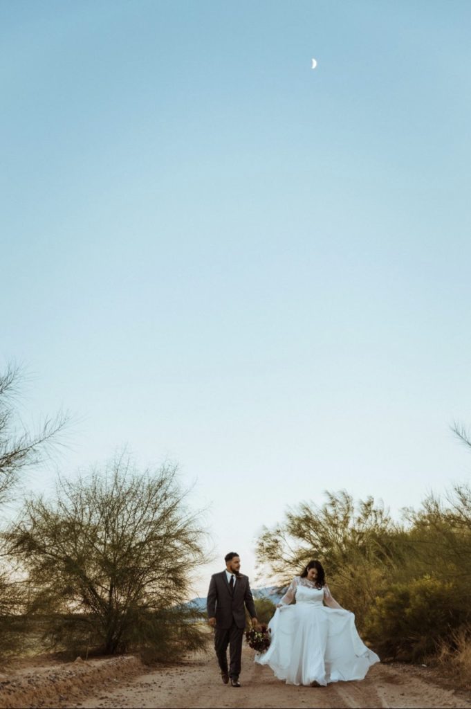 wedding-couple-laveen-arizona-outdoor-wedding