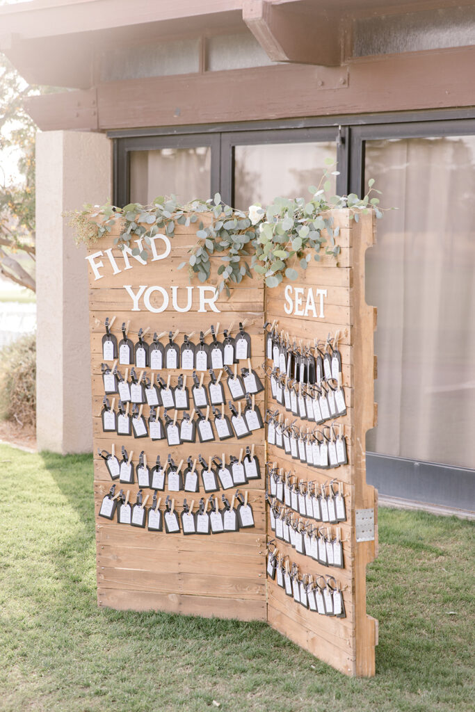 luggage tag table cards for wedding