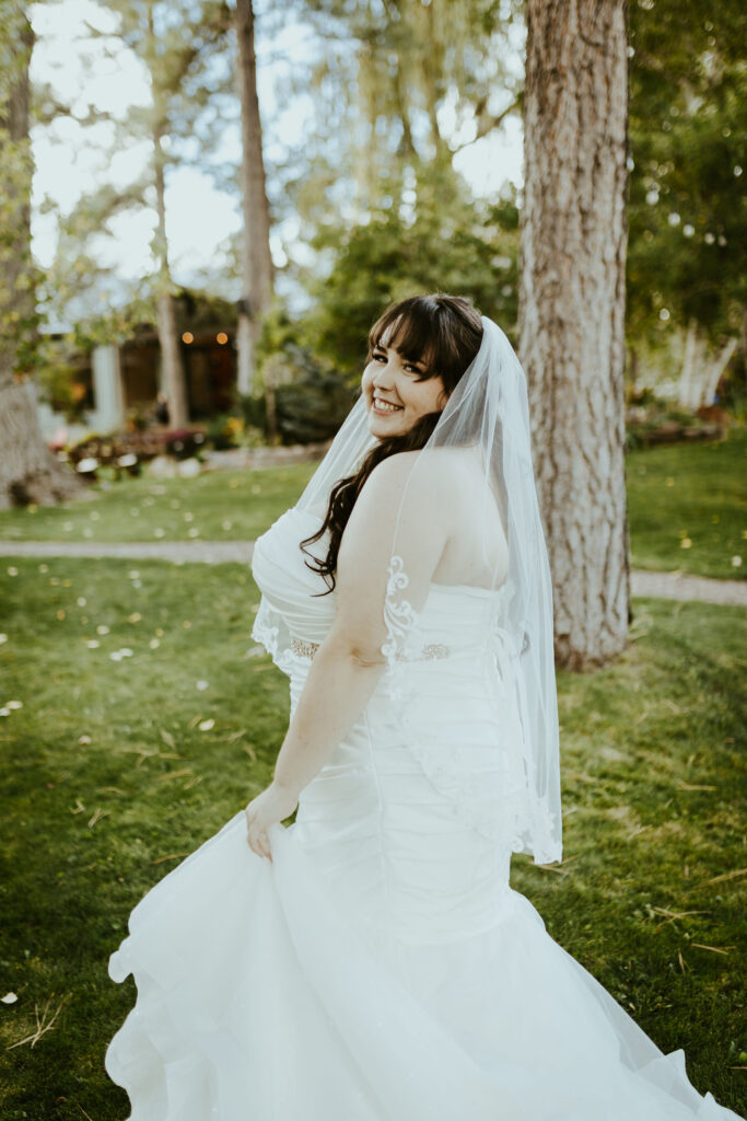 plus size bride in veil chandler arizona