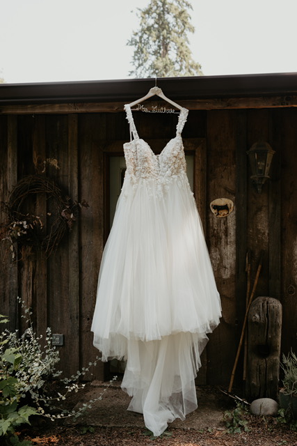 plus size aline wedding dress in woodsy oregon wedding