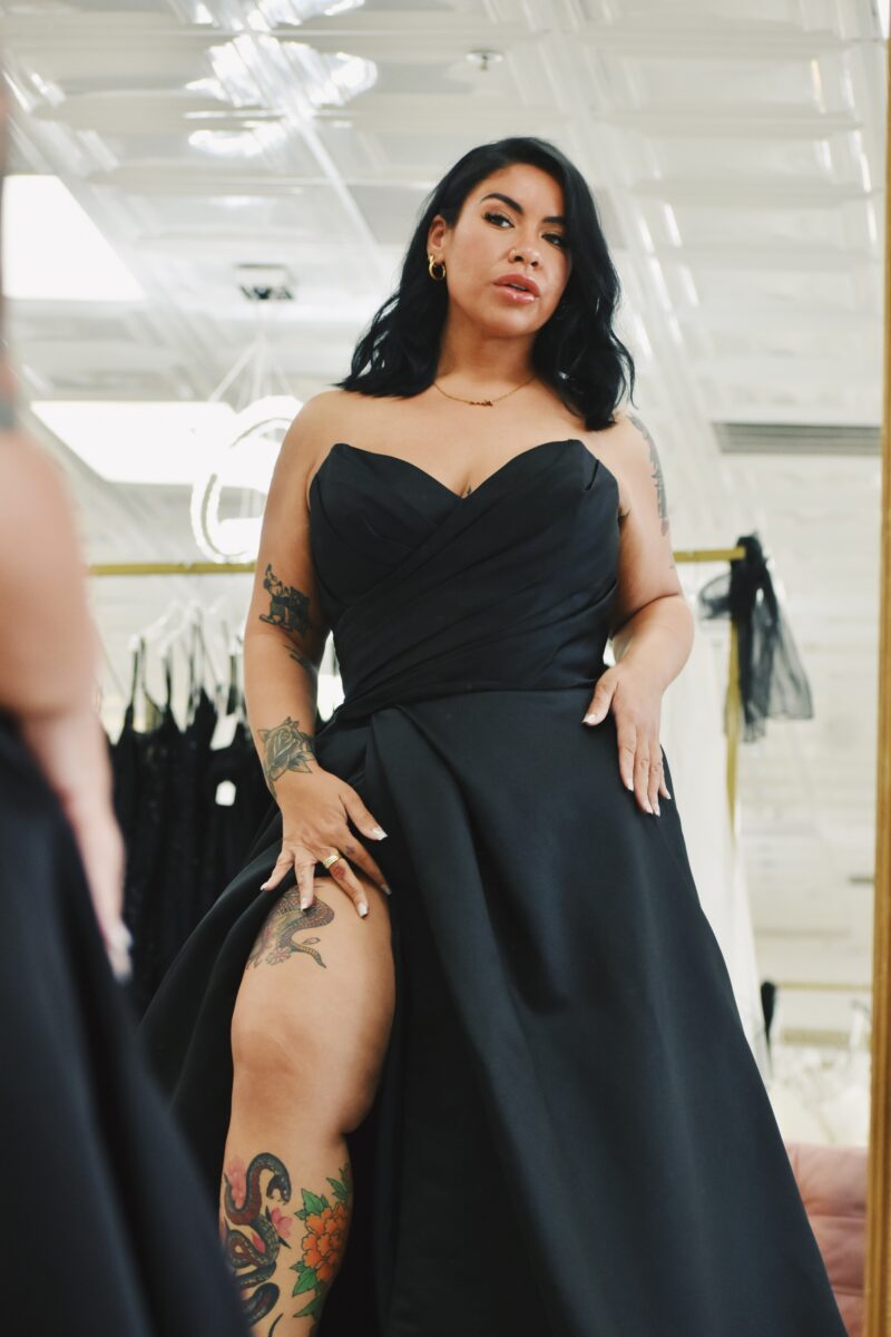 black high neck midi dress Metallic Fitted – Party Dress – Yumi Color:White Multi Sleeve Type_Off Shoulder Short Sleeve White Gothic Wedding Dresses